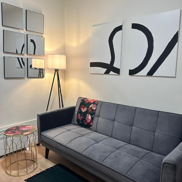 BRI LEON - Two-Bedroom Apartment - 11