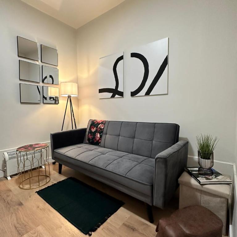 BRI LEON - Two-Bedroom Apartment - 17