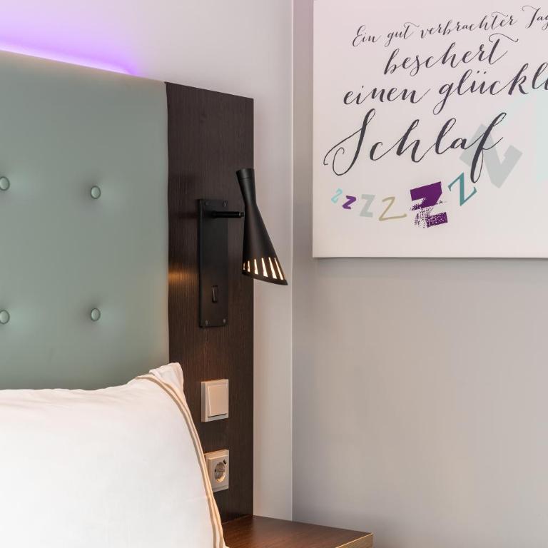 Premier Inn Nürnberg City Centre - Standard Zweibettzimmer - 5