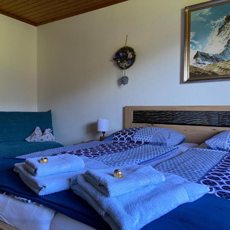 Haus Sperleiten - Comfort Dreibettzimmer mit Dusche - 2