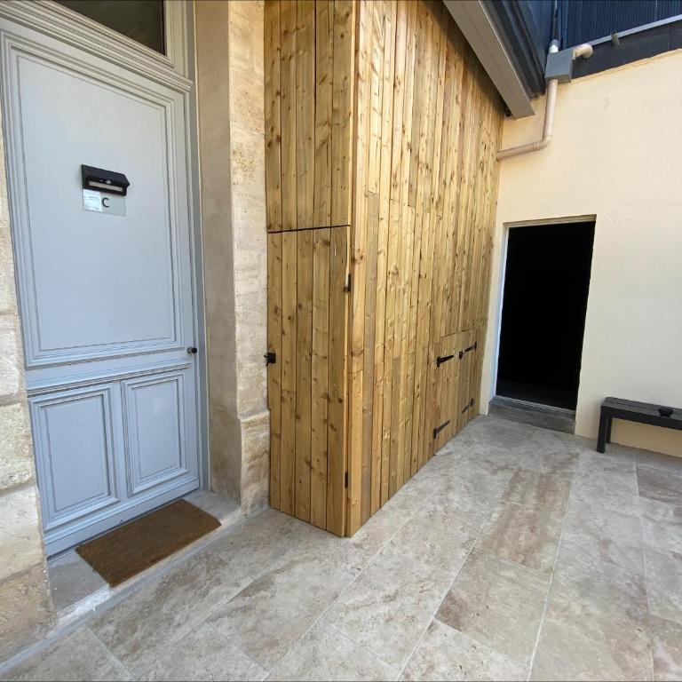 Mieuxqualhotel jacuzzi privatif La retro - Appartement 1 Chambre - 2