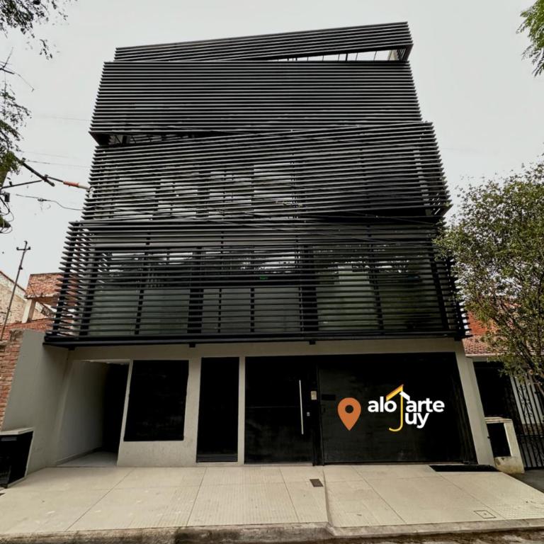 Convenient One Bedroom Condo w/ elevator - Loft - 11