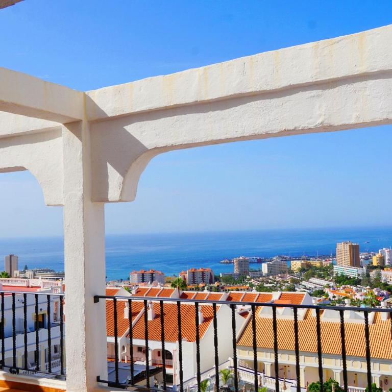 2-bedroom 4-star apartment in Los Christianos - Apartamento de 2 dormitorios con vistas al mar - 10