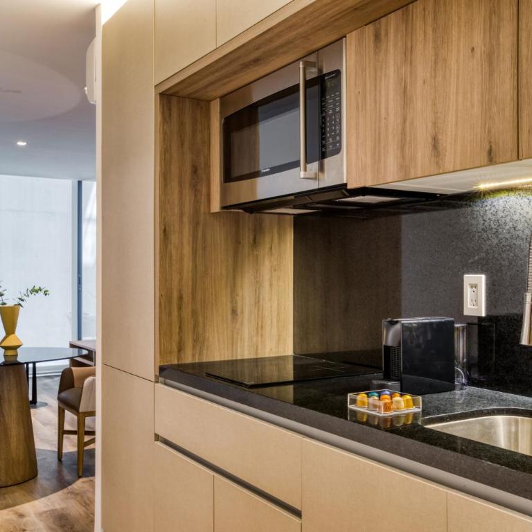 Studio Fenomenal con Balcon Priv and Rooftop whit Jacuzzi - Suite with a Private Terrace - 5