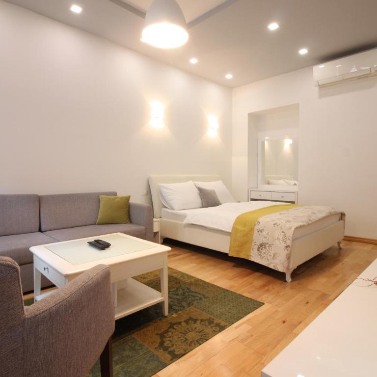 City Studio Apartment - One-Bedroom Apartment - 5