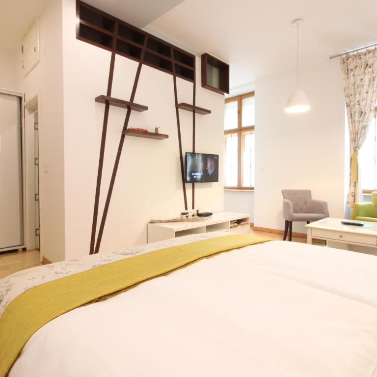 City Studio Apartment - One-Bedroom Apartment - 6