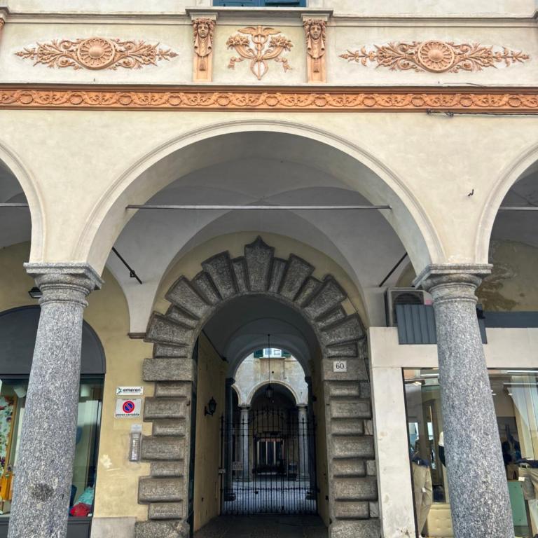 Porta Torre Como Apartment - By Relais Di Giada - Two-Bedroom Apartment - 17