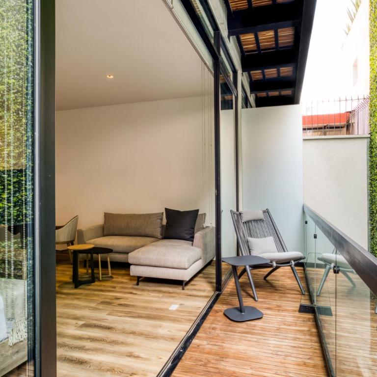 Studio Fenomenal con Balcon Priv and Rooftop whit Jacuzzi - Deluxe Studio with a Private Balcony - 3