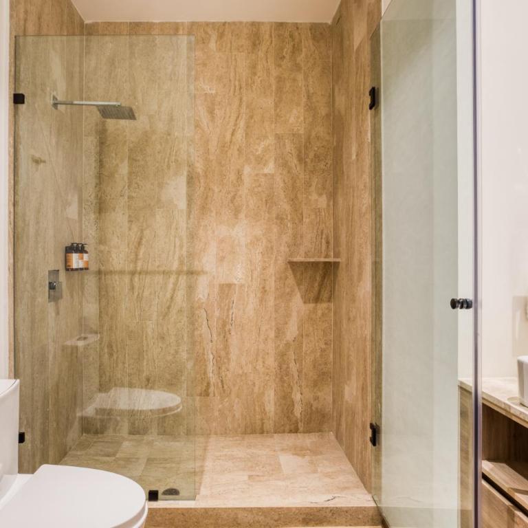 Studio Fenomenal con Balcon Priv and Rooftop whit Jacuzzi - Premium Studio with a Private Balcony - 6
