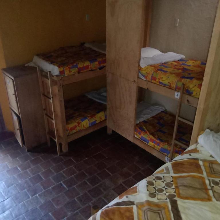 Rossco Hostel & Hotel - Bed in 8-Bed Dormitory Room - 4
