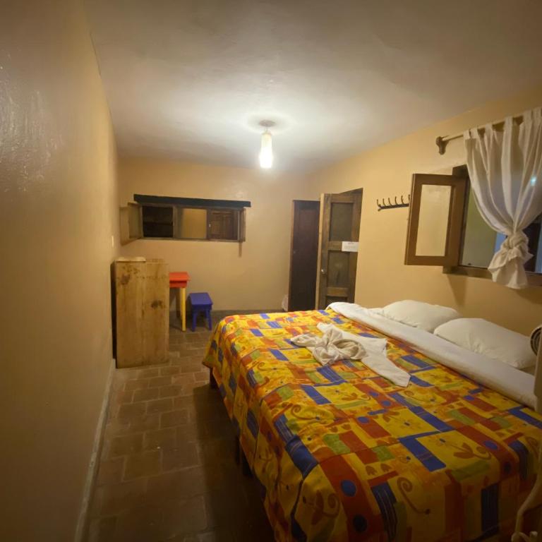 Rossco Hostel & Hotel - Double Room with Private Bathroom - 1
