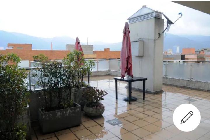 HERMOSO APARTAMENTO EN LA MEJOR Zona DE Bogotá 502 - Apartamento de 2 dormitorios - 3