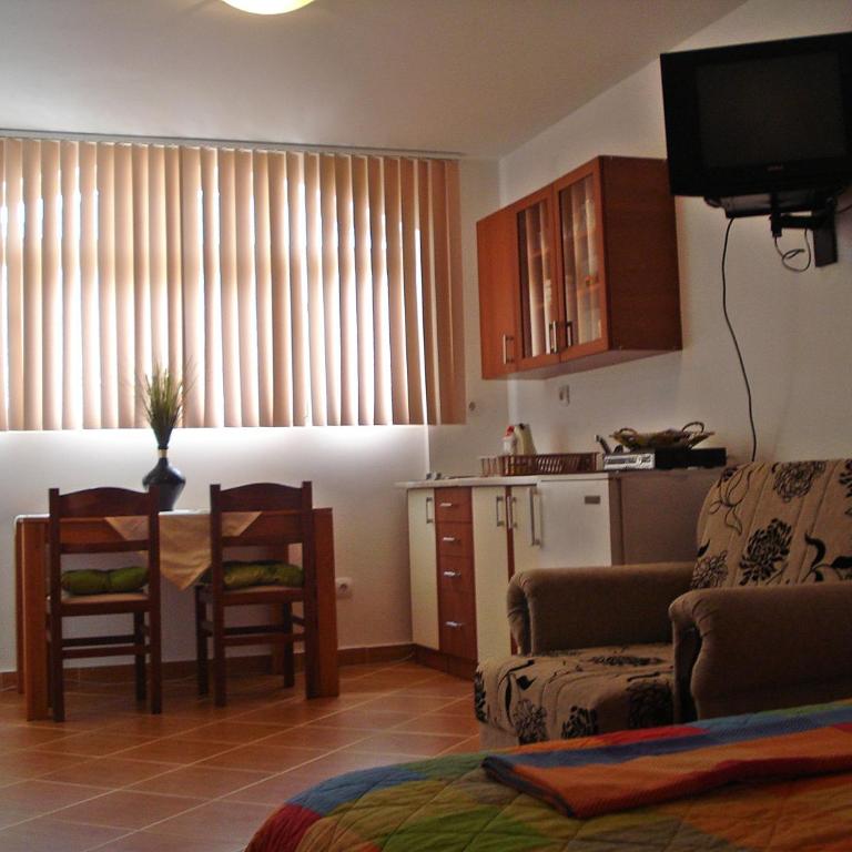 Kotor Kelly Apartments - Studio Apartment - 4