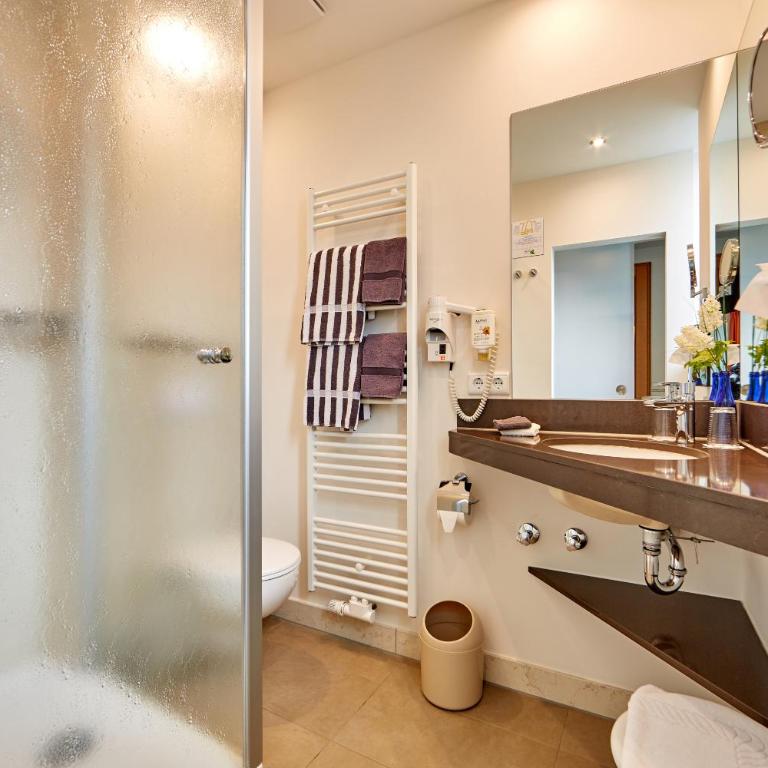Zum Turm - Apartments und Gästezimmer - Deluxe Doppelzimmer mit Balkon - 7