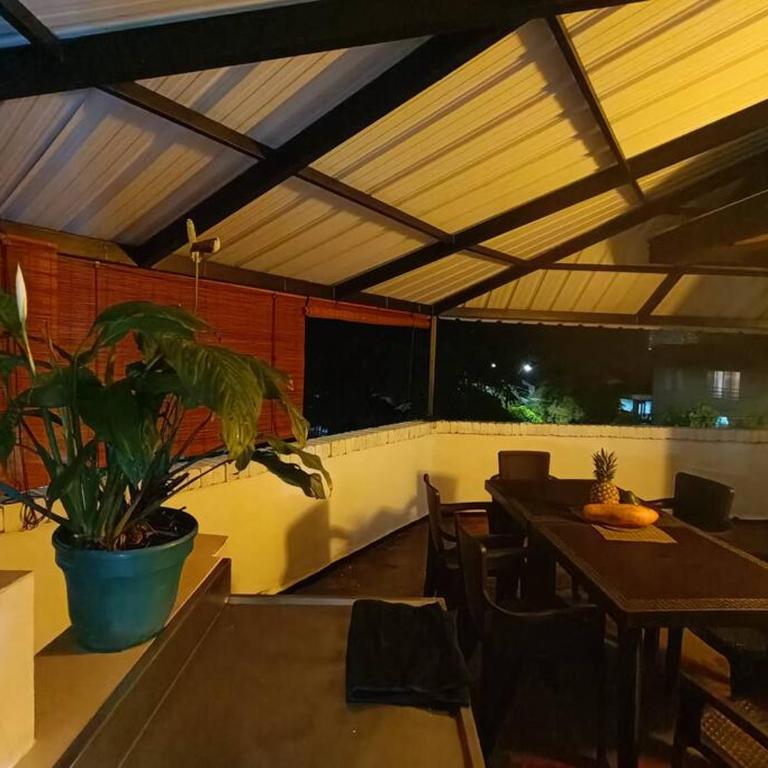Apartamento independiente con terraza en Belén cerca a Laureles - Apartamento de 3 dormitorios - 11
