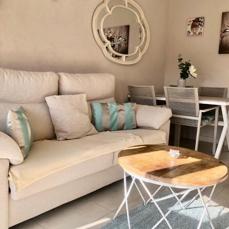 Central Marbella 2nd Line - 1 Bedroom Apartment - A Home from Home - Apartamento de 1 dormitorio - 2