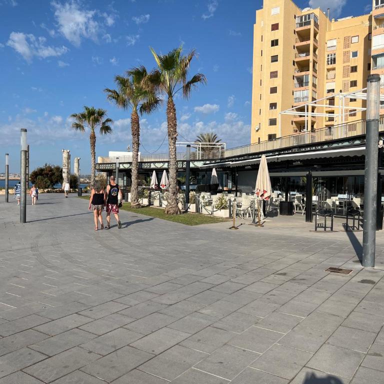 Big one bedroom apartment next to beach. - Apartamento de 1 dormitorio - 4