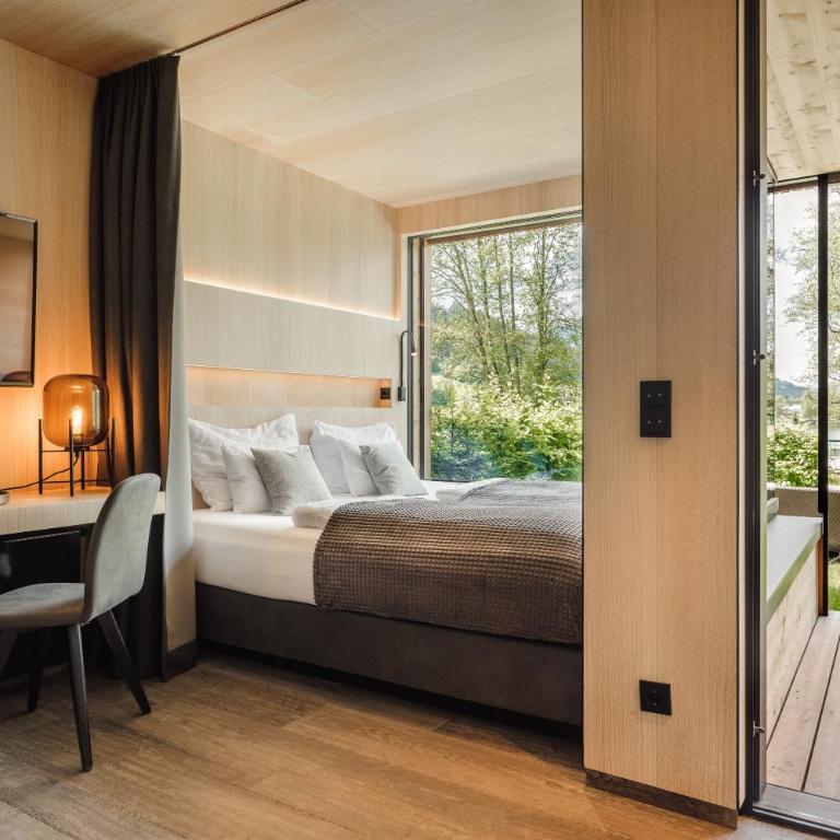 Alpenhotel Kitzbühel am Schwarzsee - 4 Sterne Superior - Garten-Suite - 5