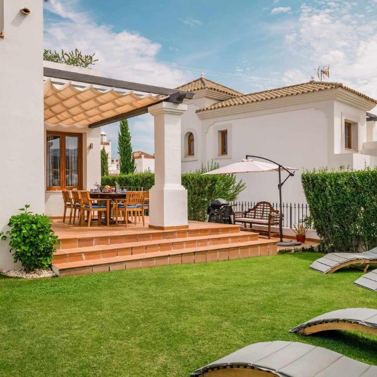 Villa con piscina climatizada y vistas al Golf - Villa - 5