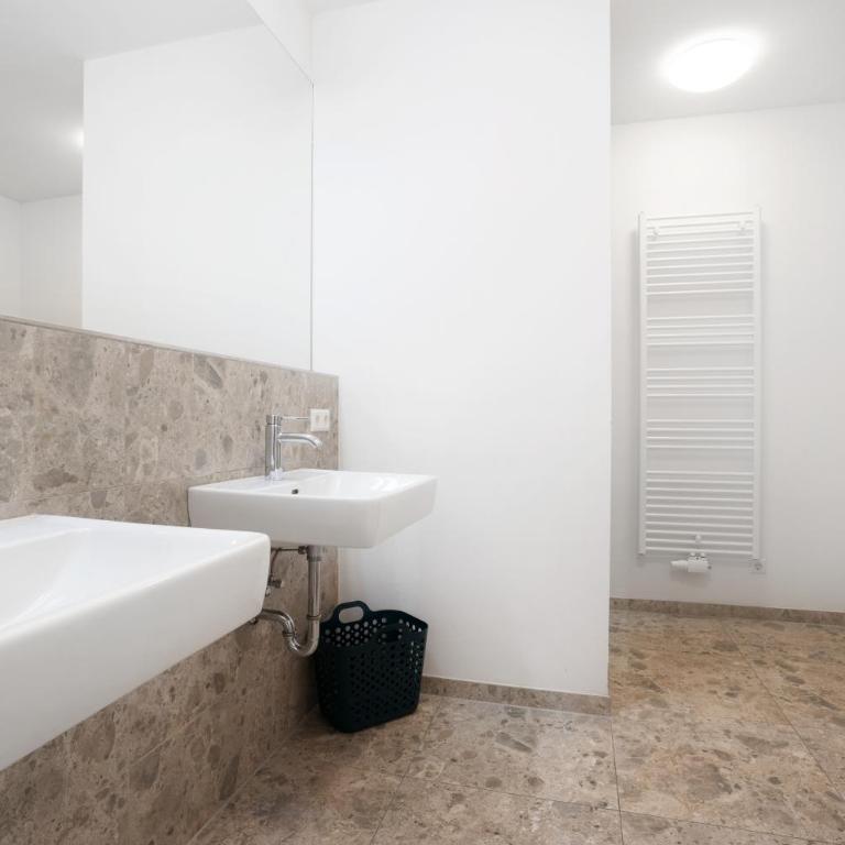 easy-flat Hauptplatz - City Center Apartments with a Kitchen - Deluxe Apartment - 8