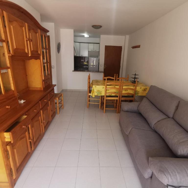 Apartamento encantador cerca de la playa con terraza en Llançà, Sant Carles - ES-89-119 - Apartamento - 3
