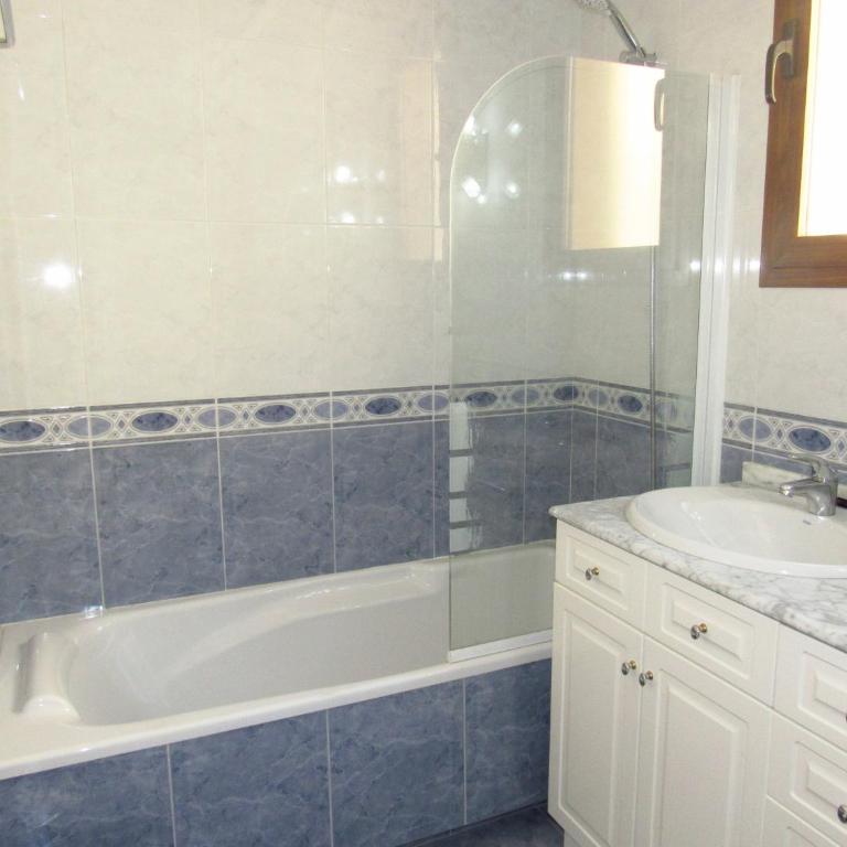 Penthouse Benalvistas Torregolf Seaview - Two-Bedroom Apartment - 39