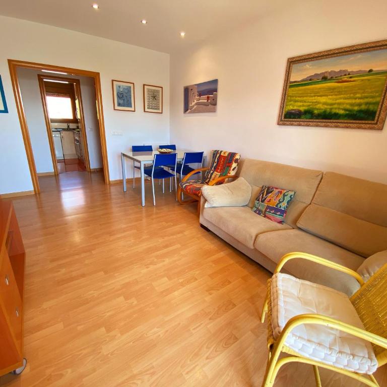 Apartament gran amb pàrquing a 5 min del centre - Apartamento de 3 dormitorios - 3
