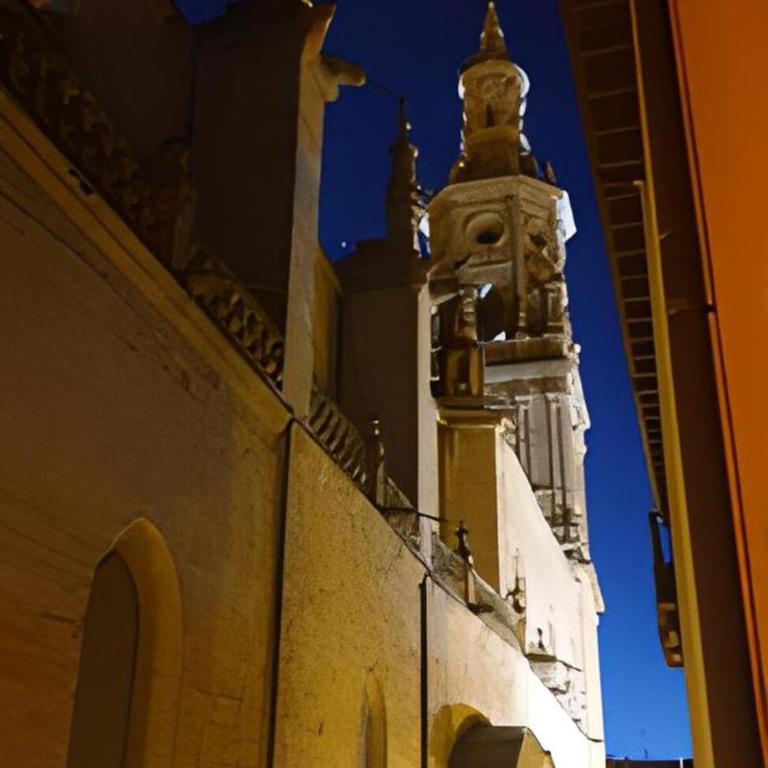 Segundo Caballerias, centrico al lado Catedral, Aire Acondicionado - Apartamento de 2 dormitorios - 2