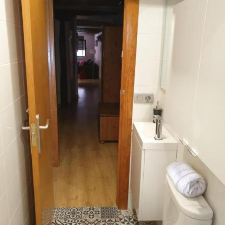 Segundo Caballerias, centrico al lado Catedral, Aire Acondicionado - Apartamento de 2 dormitorios - 12