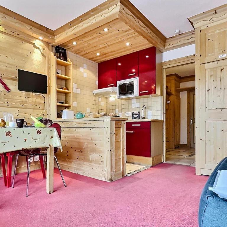 Tignes: Appartement 30m², 4 pers, Balcon au pied des pistes - FR-1-411-482 - Apartment - 1