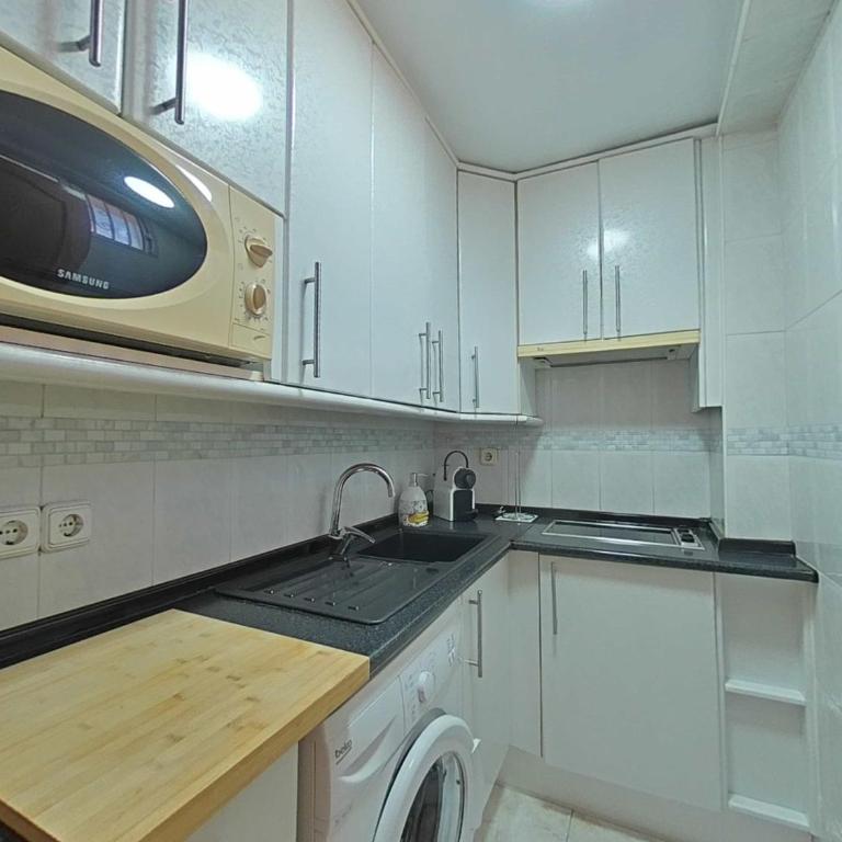 Acogedor en la Carihuela con plaza de garaje garantizada! Sol Montemar - Apartamento de 1 dormitorio - 5