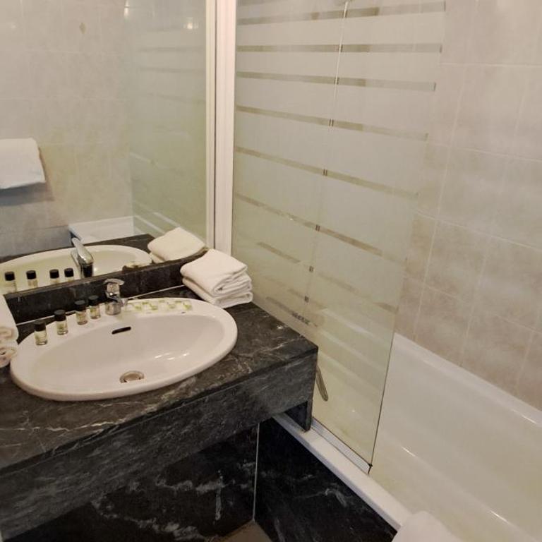 Appart'hôtel Le Trianon - Appartement 2 Pièces (4 Adultes + 2 Enfants) - 11