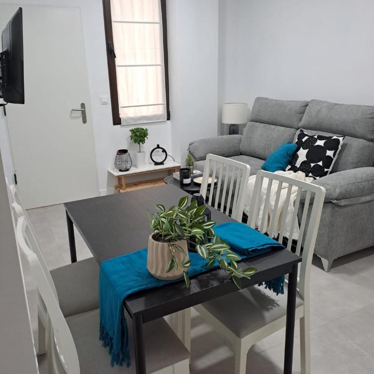 Apartamentos Jara Málaga Centro - Bajo B - Apartamento de 2 dormitorios - 1