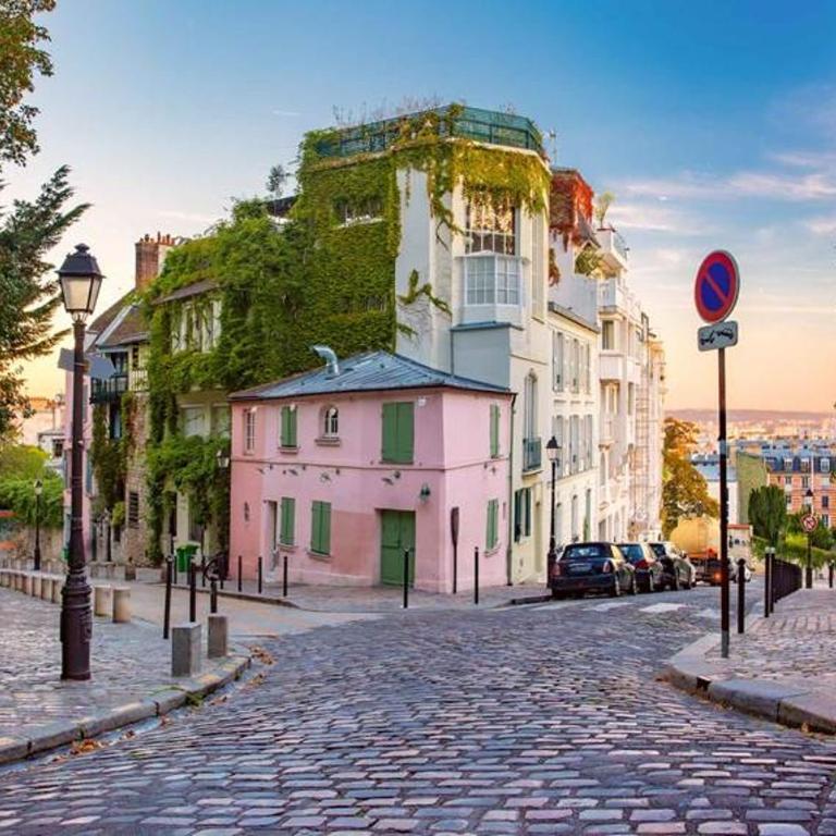 Montmartre Marvel! Designer Apartment near metro - Appartement - Rez-de-Chaussée - 37