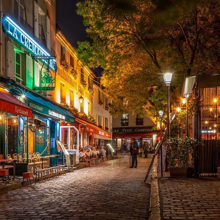 Montmartre Marvel! Designer Apartment near metro - Appartement - Rez-de-Chaussée - 39