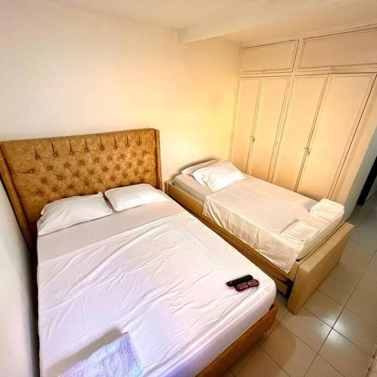 CASA CERCA A EL MAR CON PARQUEADERO - Four-Bedroom House - 2