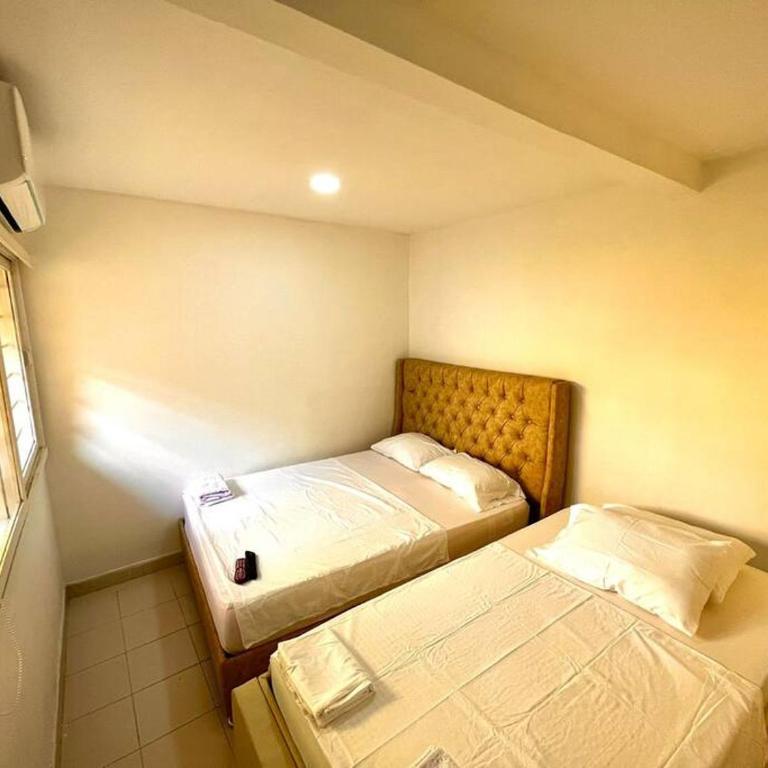 CASA CERCA A EL MAR CON PARQUEADERO - Four-Bedroom House - 14