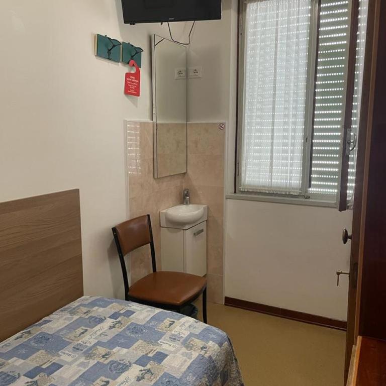Hotel Stiefel - Camera Singola con Bagno Privato Esterno - 11