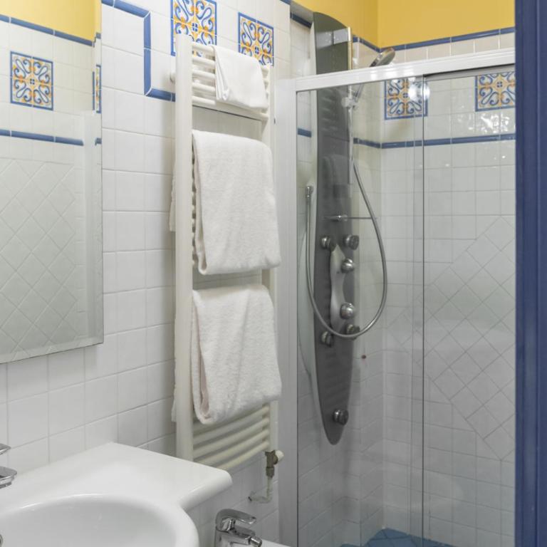 II Guelfo Bianco - Double Room - 10