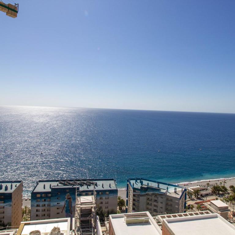 RentitSpain - Almuñecar - Vistas Increíbles al mar en Apartamentos Lambda - Apartamento de 3 dormitorios - 7
