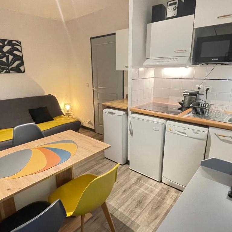 T2 Bixta eder, avec balcon et parking gratuit - Apartment mit 2 Schlafzimmern - 6