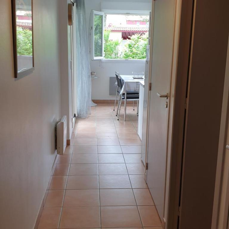 Appartement T2 - au calme et proche centre ville - idéal curistes et vacanciers - Appartement 1 Chambre - 25