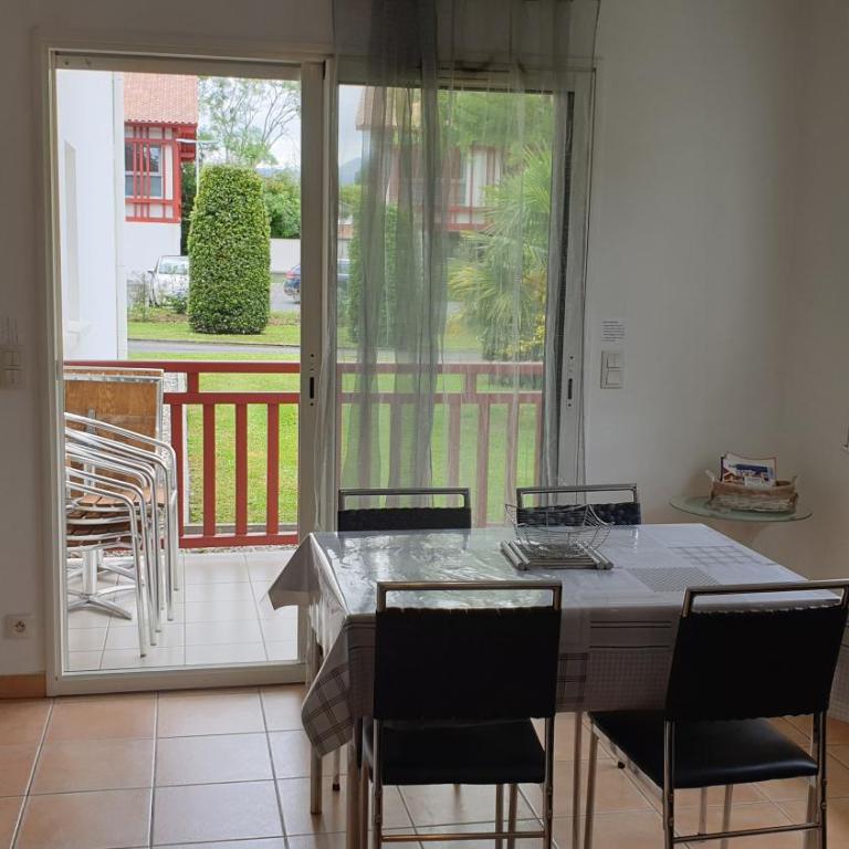 Appartement T2 - au calme et proche centre ville - idéal curistes et vacanciers - Appartement 1 Chambre - 10