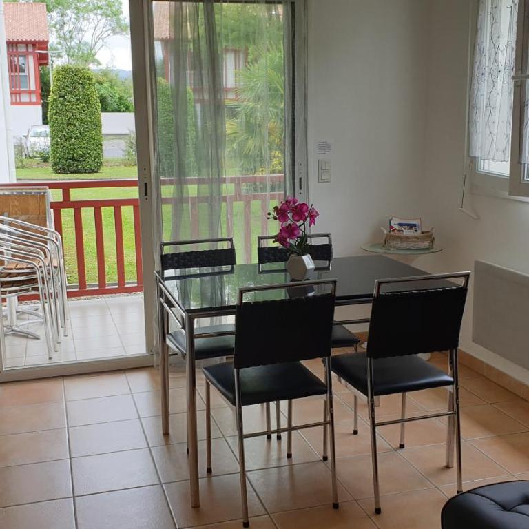 Appartement T2 - au calme et proche centre ville - idéal curistes et vacanciers - Appartement 1 Chambre - 11