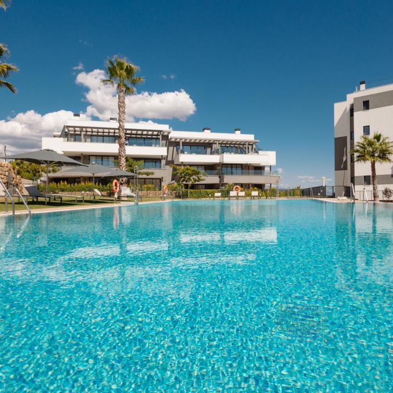 Magnificent apartment, close to the beach, in Estepona - Two-Bedroom Apartment - 49