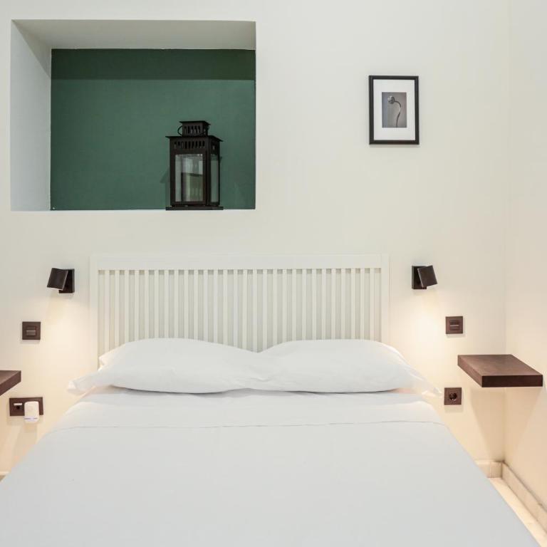 MonKeys Apartments Cervantes - Two-Bedroom Apartment - 21