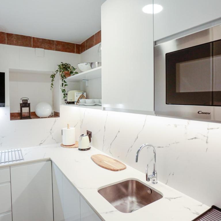 MonKeys Apartments Cervantes - Two-Bedroom Apartment - 26