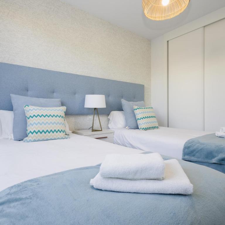 Magnificent apartment, close to the beach, in Estepona - Two-Bedroom Apartment - 32