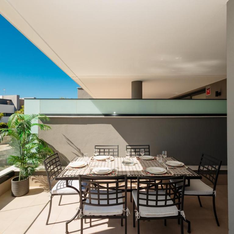 Magnificent apartment, close to the beach, in Estepona - Two-Bedroom Apartment - 45