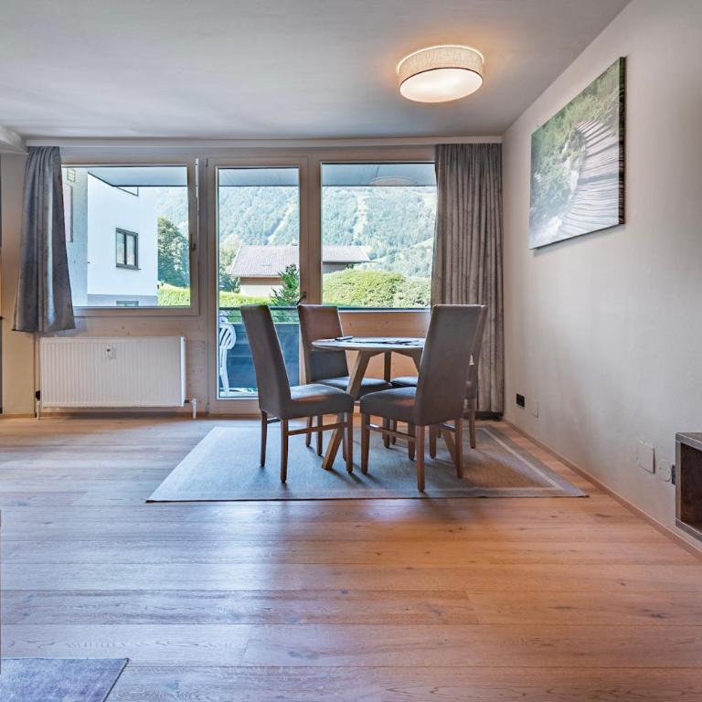 Ski Dome Apartments-Apartment VIVA & Heaven Holiday Chalet - Summercard included - One-Bedroom Apartment with Terrace - separate building Eßreithweg - 12
